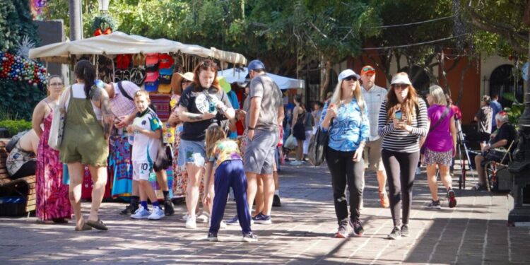 A pesar de la violencia, crece turismo internacional en Mazatlán