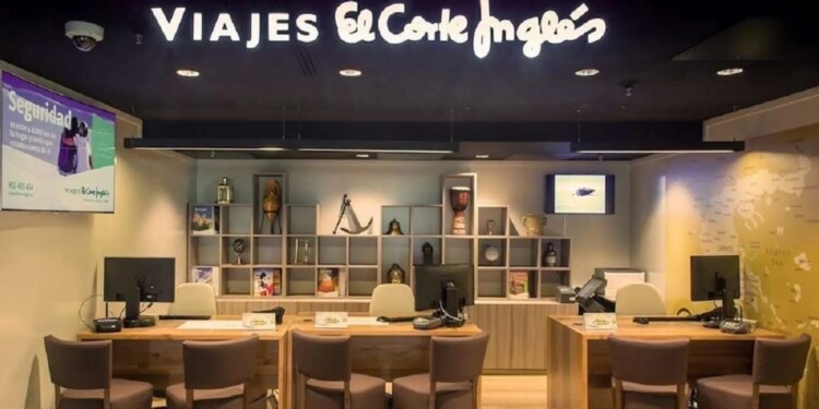 Viajes El Corte Inglés pacta bajas incentivadas en su plan de reordenación de plantilla: afectará a 430 trabajadores