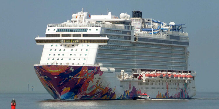 Aroya Cruises debutará en Malasia con chárter IslamiCruise