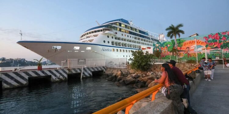 Llega a Acapulco el primer crucero de 2025
