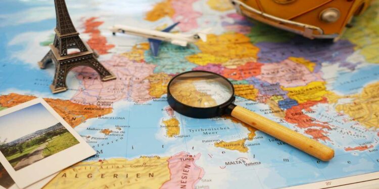 Beca Viajes al Extranjero para el Bienestar: qué universitarios la pueden solicitar | GU