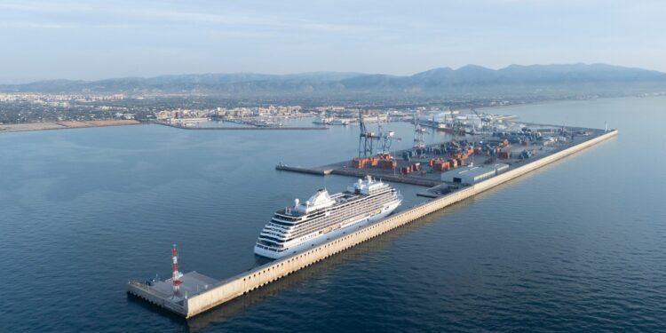 Castellón se promociona en FITUR como destino estratégico para cruceros