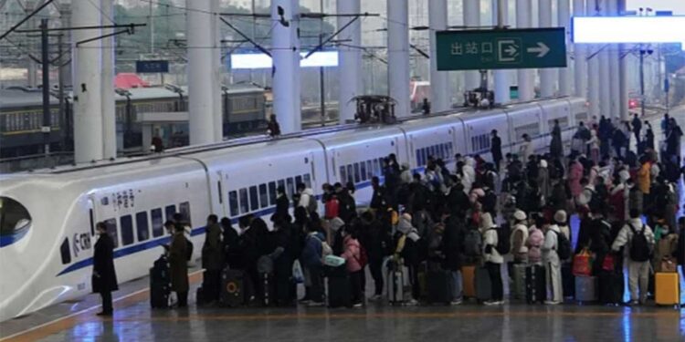 China con récord de viajes en trenes previo al Nuevo Año Lunar