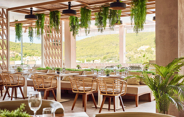 En tus viajes de 2025, elige Zafiro Palace Andratx si eres un amante de la gastronomía