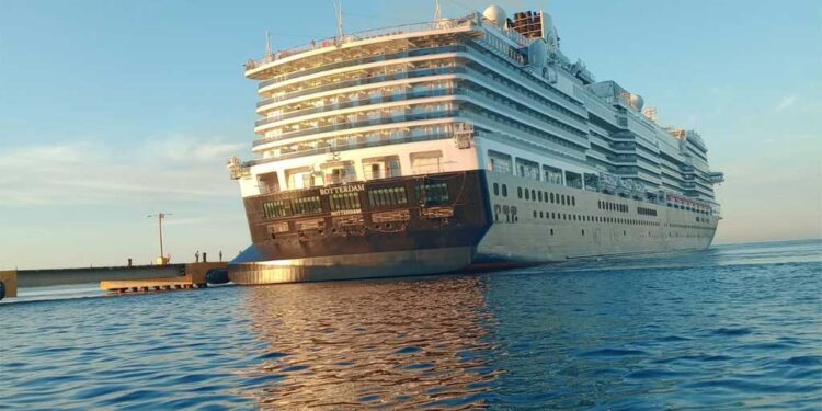 Dominicana recibe primer crucero de 2025 por puerto de Pedernales