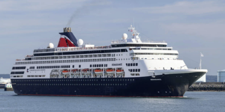 Fusión de dos líneas de cruceros