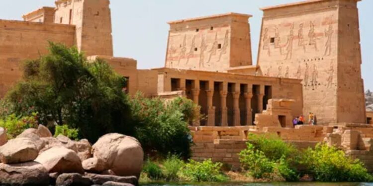 El Corte Inglés ofrecerá grandes descuentos en viajes en su stand de FITUR