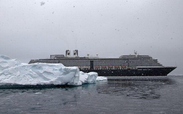 Holland America Line llegará por primera vez a Glaciar Pío XI