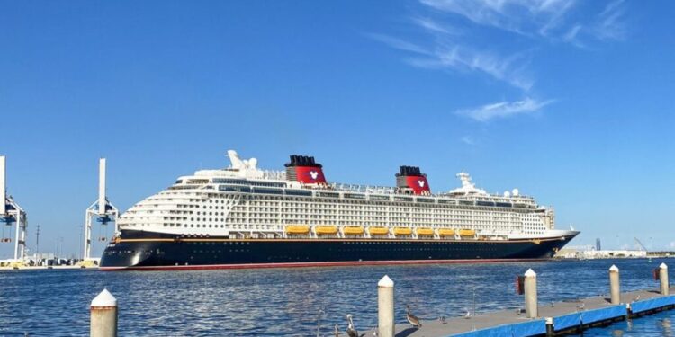 Aumento de llegada de cruceros y turismo nacional en Cozumel