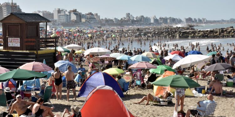 La economía impacta en la temporada: menos viajes, estadías cortas y destinos locales