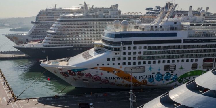 La reconocida línea de cruceros Virgin Voyages llegó a Cartagena por primera vez
