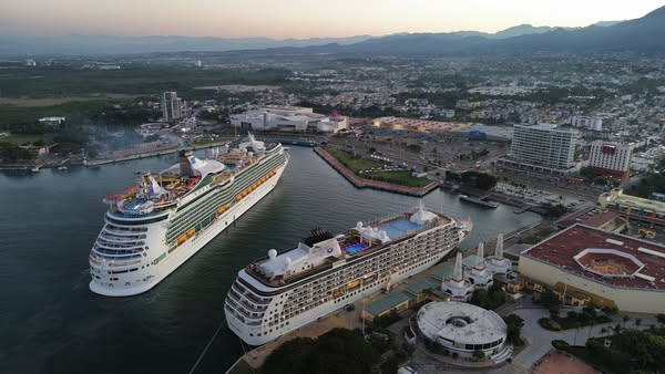 Llegan en 2024 más de 548 mil cruceristas a Puerto Vallarta