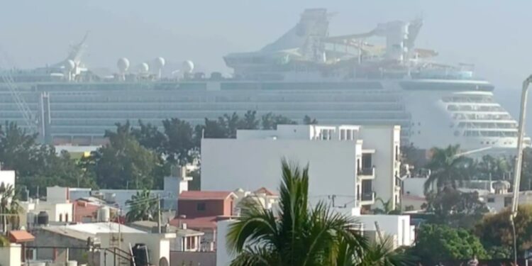 Recibe Mazatlán a 3 mil 720 psajeros del crucero Navigator of the Seas este lunes - El Sol de Mazatlán