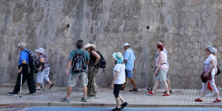 Nuevo plazo para reservar viajes del Imserso: estas son las plazas libres