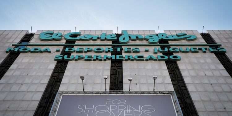 Viajes El Corte Inglés plantea bajas voluntarias a mayores de 59