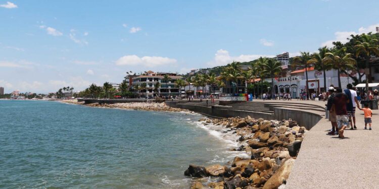 Recibe Puerto Vallarta más de 548 mil pasajeros de cruceros en 2024