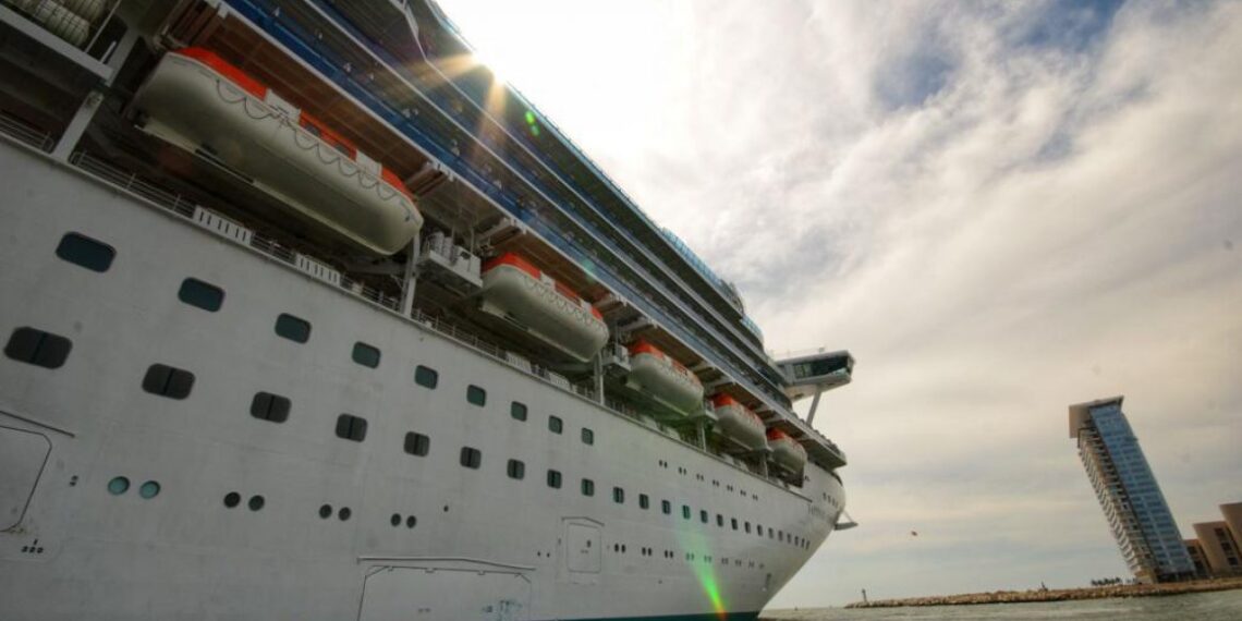 Recibirá Puerto Vallarta 13 cruceros durante febrero