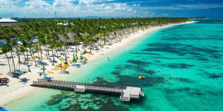Cuesta un poco más de US$ 1.700 para alcanzar el Caribe (y Punta Cana es el destino favorito)