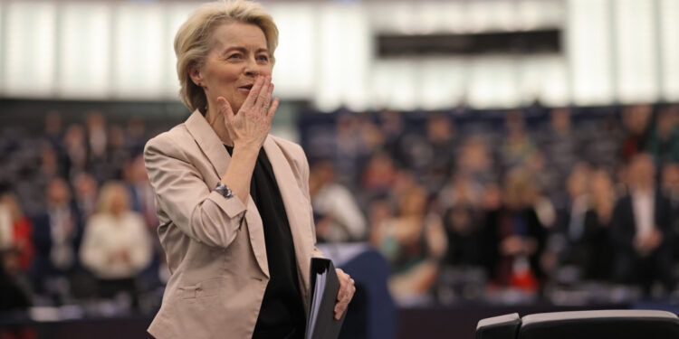 Von der Leyen cancela sus viajes durante dos semanas debido a una neumonía «grave»