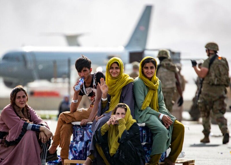 Trump cancela viajes de refugiados a Estados Unidos
