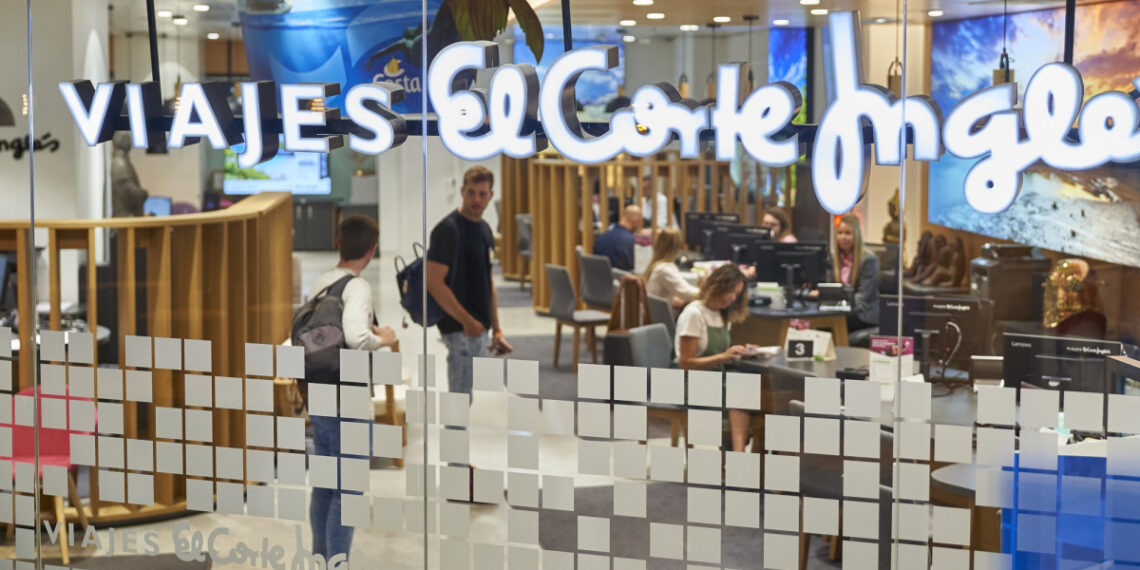 Viajes El Corte Inglés acuerda con los sindicatos una reordenación de plantilla que afectará a 430 personas