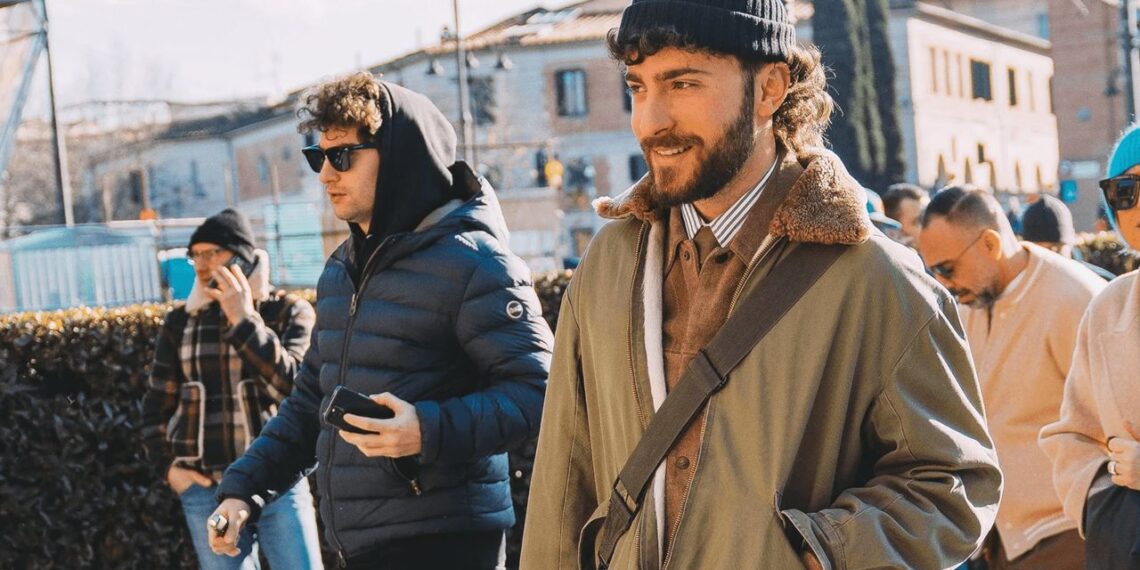 Tenis en tendencia de la moda masculina para 2025, según el street style