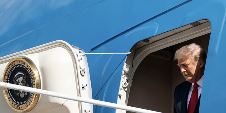 ¿Puede Trump viajar como presidente tras ser condenado?