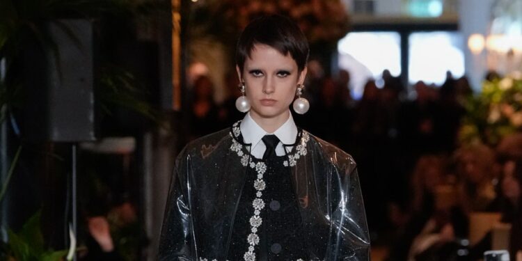 Huishan Zhang Fall 2025 Ready-to-Wear Collection