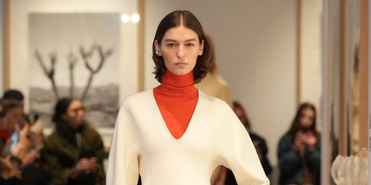 Ashlyn Fall 2025 Ready-to-Wear Collection