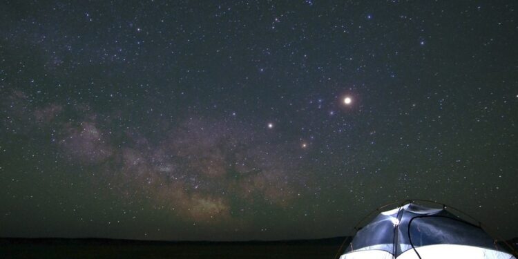 Uno por uno, estos son los mejores lugares para mirar las estrellas: qué tienen de especial