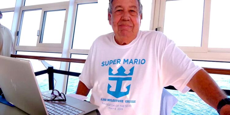 Millonario cubano vive en cruceros desde hace 25 años; perdió el equilibrio