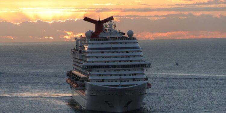 Nuevo impuesto a cruceros pone en riesgo al turismo en Baja California Sur - El Sudcaliforniano