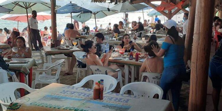 Industria turística espera mejorar con el semáforo verde acapulco covid empleo economia - El Sol de Acapulco