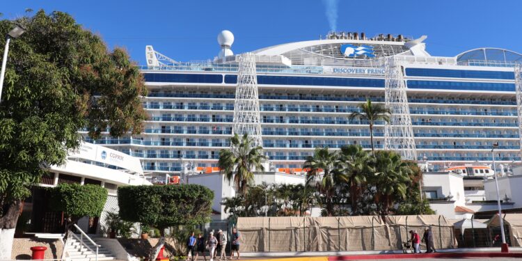 Este mes Puerto Vallarta recibirá apenas 13 arribos de cruceros internacionales