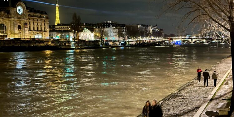 Viajar, escribir, crear: Un poco de la historia tras Apuntes y Viajes