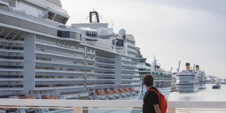 Por un debate serio sobre los cruceros, por Olivier Contel