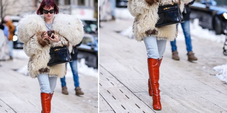 Cómo llevar pantalones y jeans dentro de botas altas como en los años 2000