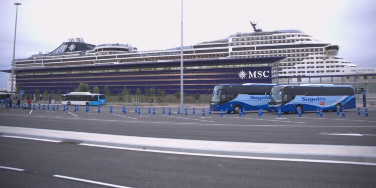 MSC Cruceros estrena terminal en el Moll Adossat