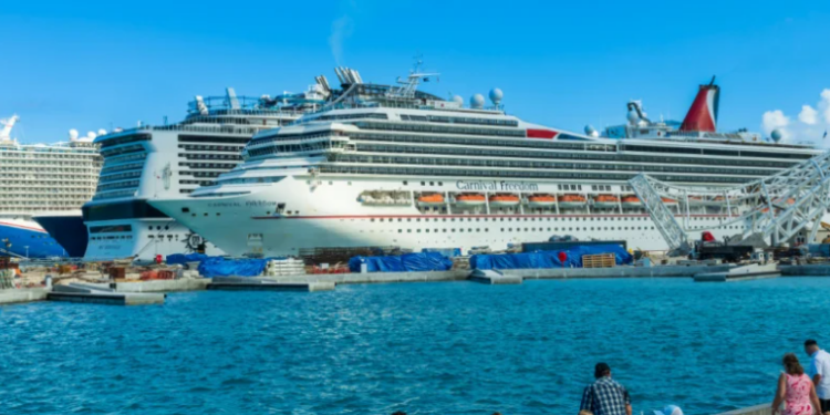 Industria de cruceros deja USD 1.000 millones en Bahamas en última temporada