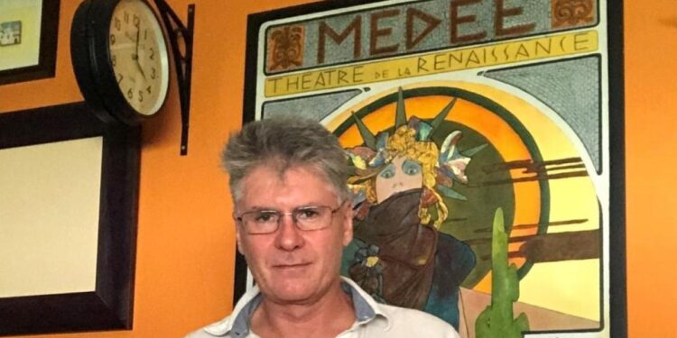 Los cruceros por el espacio llevan a Sabino Cabeza a ganar el premio Minotauro por segunda vez