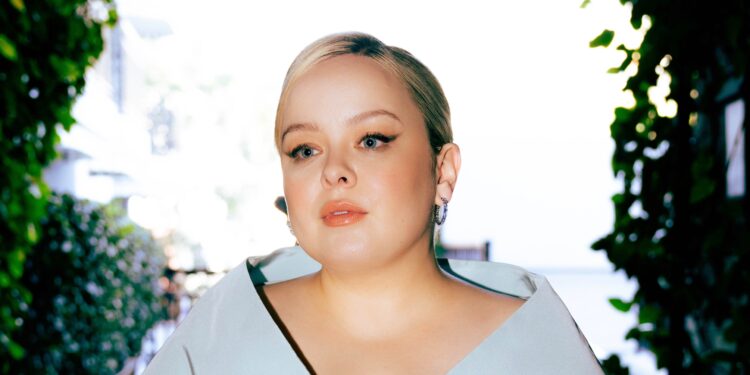 Nicola Coughlan Wore ‘Bridgerton’ Blue for the 2025 SAG Awards