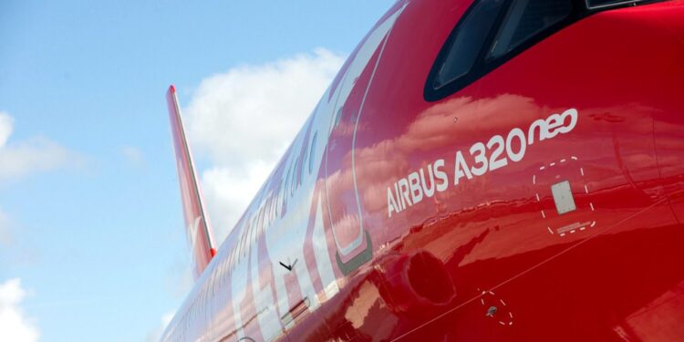 La aerolínea PLAY amplia sus vuelos en Alicante y Madrid