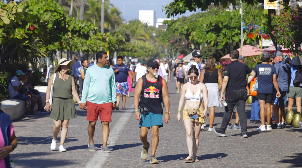 Destacan a Puerto Vallarta como destino familiar preferido para el mercado nacional