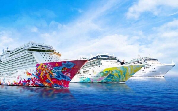 Resorts World Cruises vuelve a navegar como Dream Cruises y StarCruises