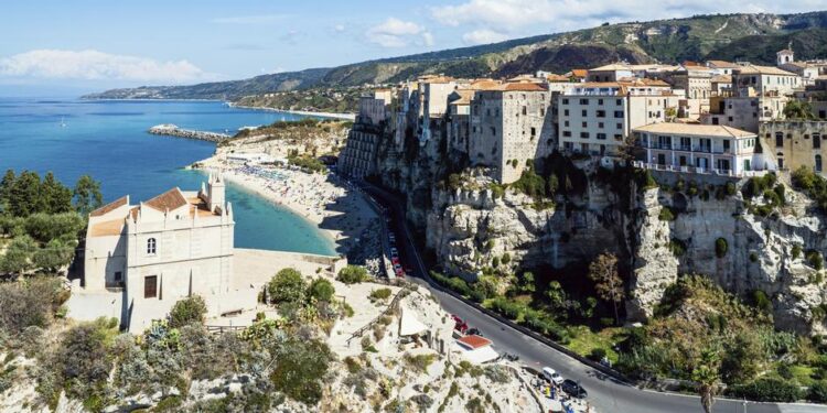Tropea – un bello destino turístico en Italia – DW – 24/02/2025