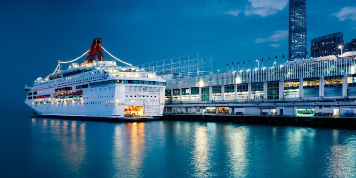 Hombre vivió en cruceros durante los últimos 25 años y reveló los extraños cambios que sufrió en su cuerpo