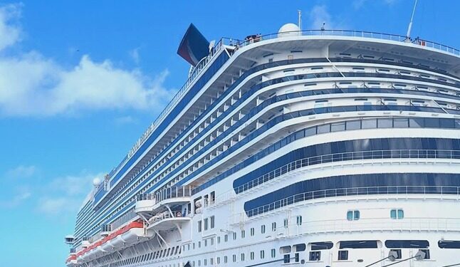 Floja jornada con el arribo del crucero Breeze