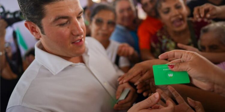 El gobernador Samuel García confirmó que los apoyos volverán a otorgarse a las personas más necesitadas. Foto: Especial