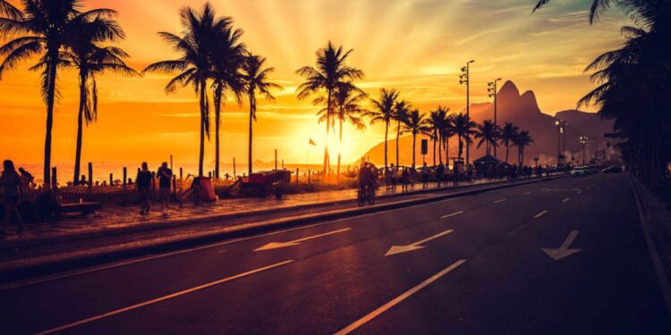 Cuáles son los mejores destinos turísticos para disfrutar del Carnaval 2025 con Millas BBVA