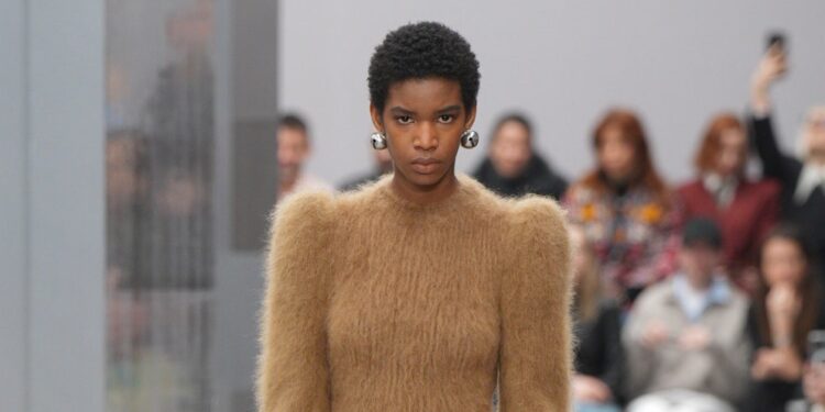 Acne Studios Fall 2025 Ready-to-Wear Collection